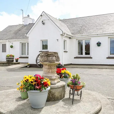 Whispering Willows - The Bungalow *