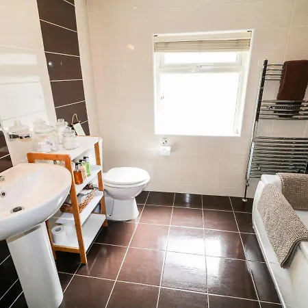 Whispering Willows - The Bungalow Craigtown